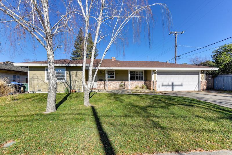4809 Arden Way Carmichael Ca 95608 3 Beds 2 Baths