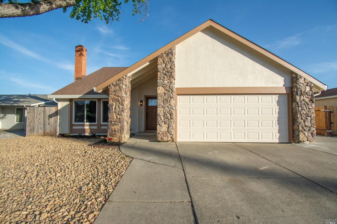 154 Randall Ave, Vacaville, CA 95687 | MLS# 323025287 | Redfin