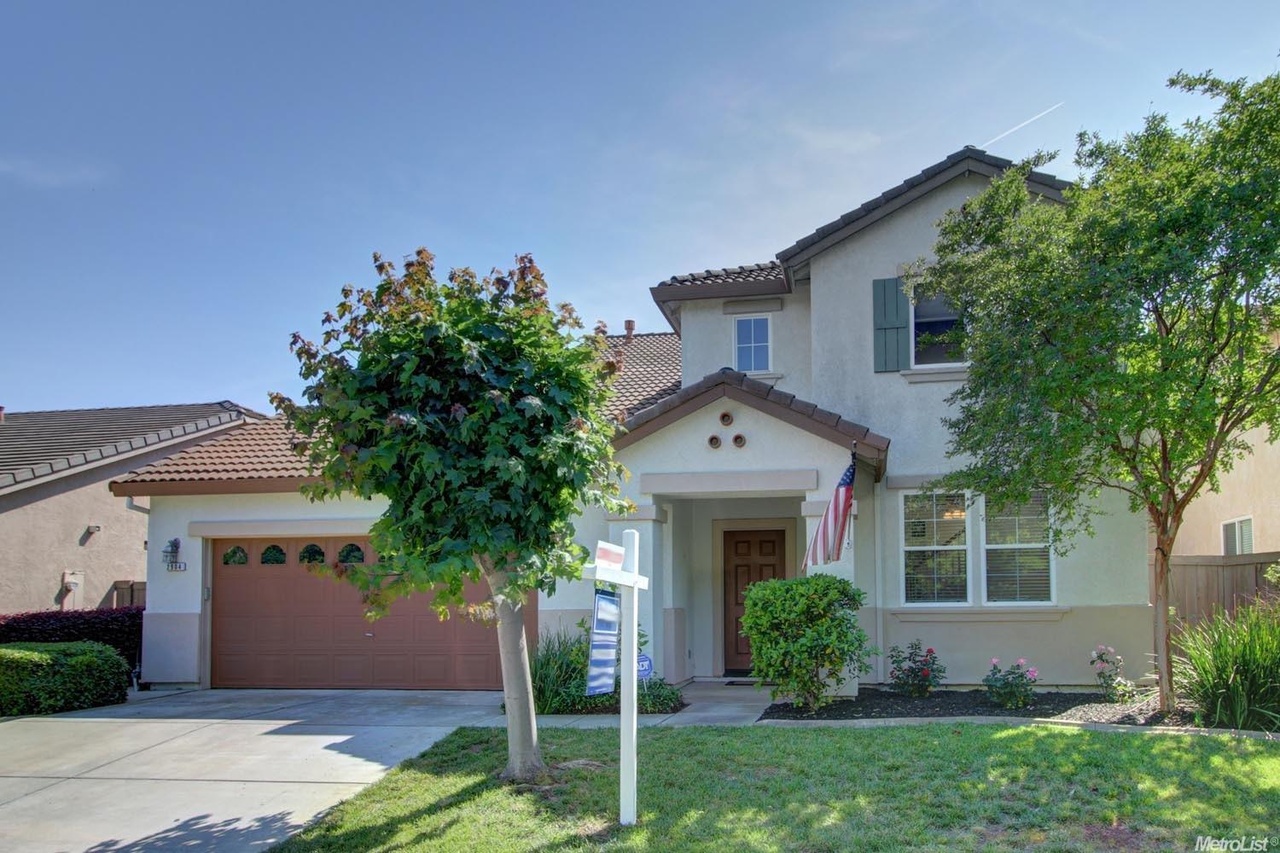 2904 Cinnamon Teal Cir, Elk Grove, CA 95757 | MLS# 16027343 | Redfin