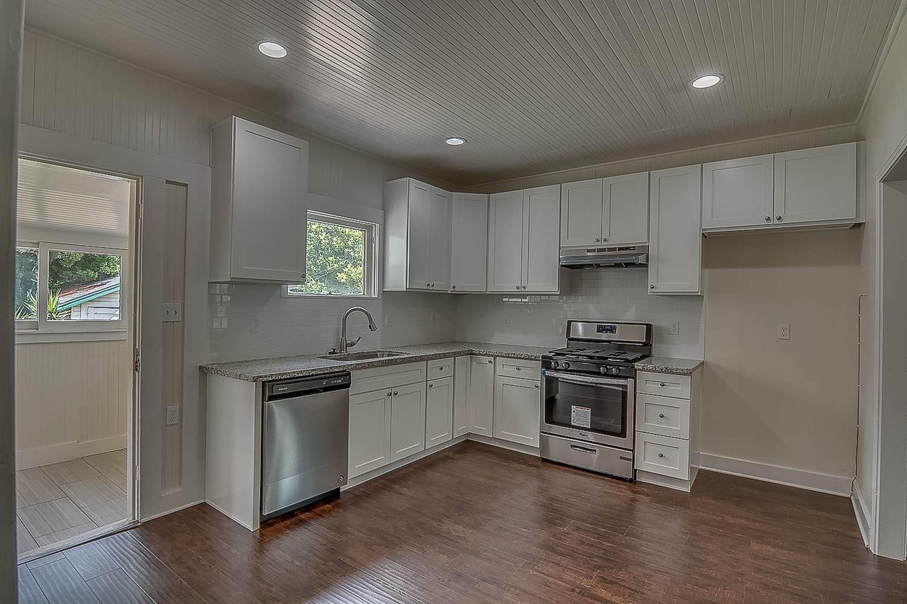 215 E Knowles Stockton Ca 95204 Mls 19034657 Redfin