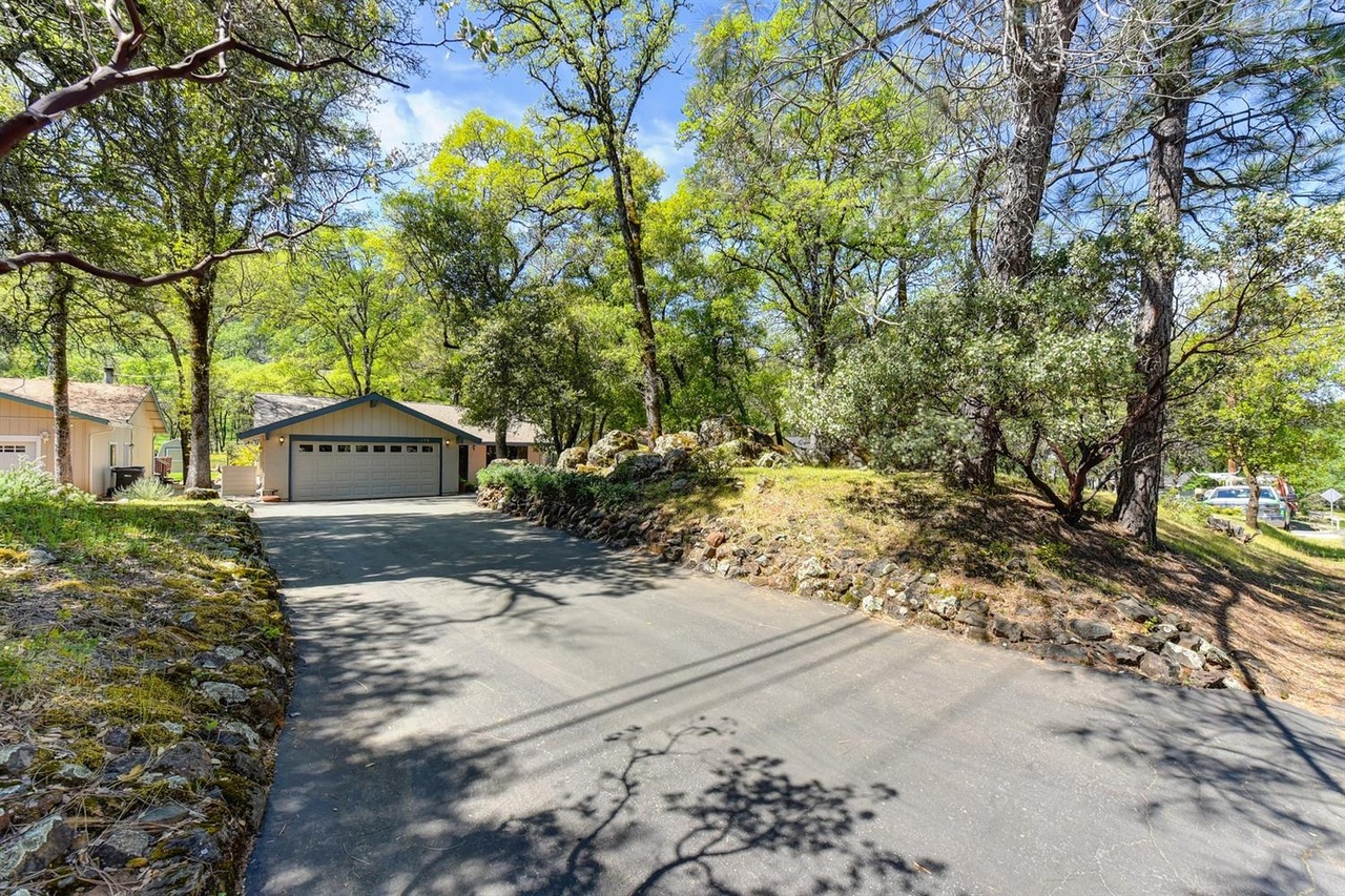14170 Torrey Pines Dr Auburn CA 95602 Redfin 14170 Torrey Pines Dr Auburn CA 95602 Redfin