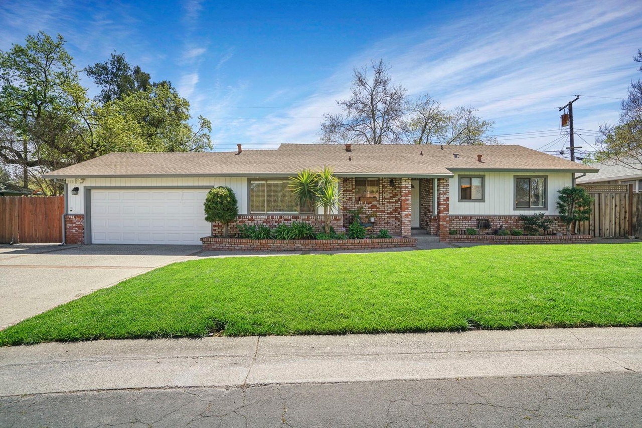 3012 Fairways Ct, Sacramento, CA 95821 | MLS# 223029824 | Redfin