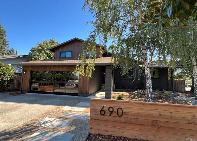 Property at 690 Hudson Ct, Sonoma, CA 95476, 4 beds, 3 baths