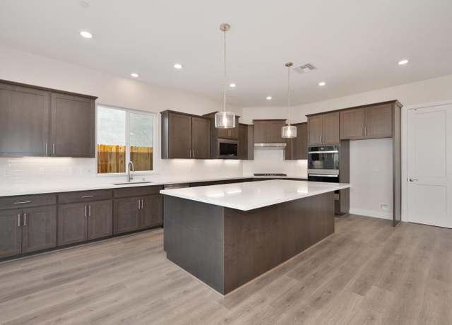 Property at 3041 Shasta Daisy Cir, Roseville, CA 95747, 4 beds, 3 baths