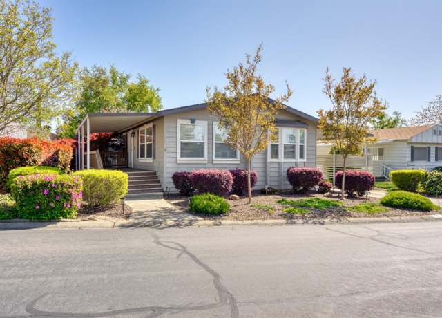 Property at 136 Pinebrook Dr, Folsom, CA 95630, 2 beds, 2 baths