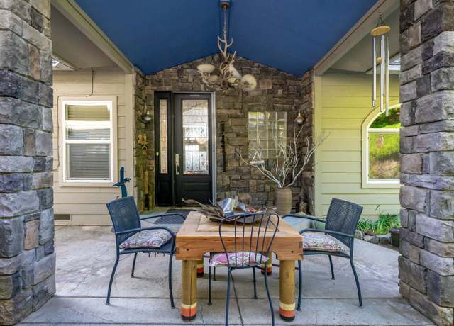 Property at 16565 Aileen Way, Grass Valley, CA 95949, 3 beds, 3 baths