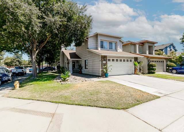 Property at 3725 Woodglen Dr, Modesto, CA 95356, 3 beds, 2.5 baths