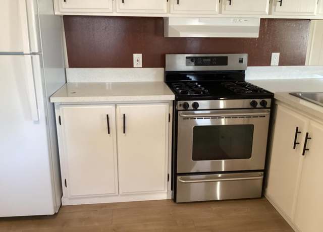 Property at 10 Nobel Crest Ln, Rancho Cordova, CA 95670, 2 beds, 1 bath