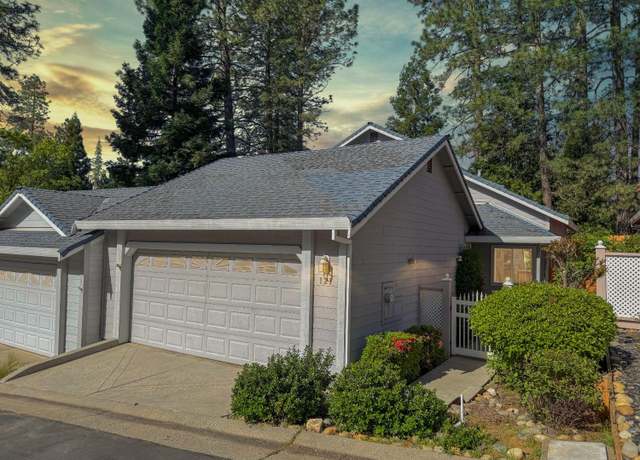 Property at 121 Carriage Ln, Grass Valley, CA 95949, 3 beds, 2.5 baths