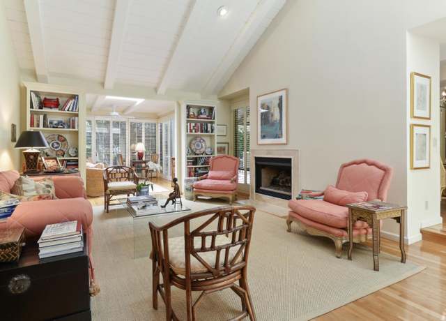 Property at 7638 Pineridge Ln, Fair Oaks, CA 95628, 3 beds, 2.5 baths