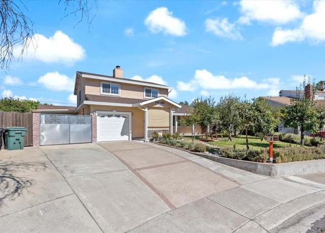 Property at 5918 Canary Dr, North Highlands, CA 95660, 3 beds, 3 baths