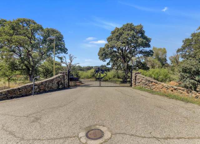 Property at 4326 Oak Creek Dr, Marysville, CA 95901, 3 beds, 2.5 baths