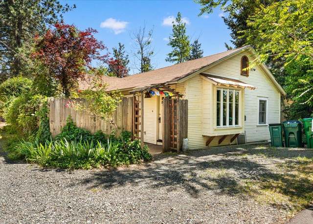 Property at 259 N Auburn St, Grass Valley, CA 95945, 5 beds, 4 baths