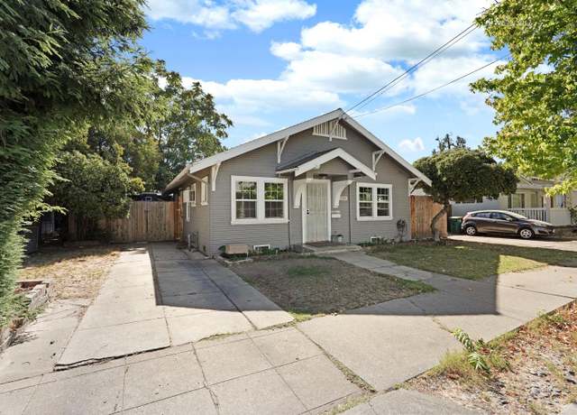 Property at 236 E Hampton St, Stockton, CA 95204, 3 beds, 1 bath