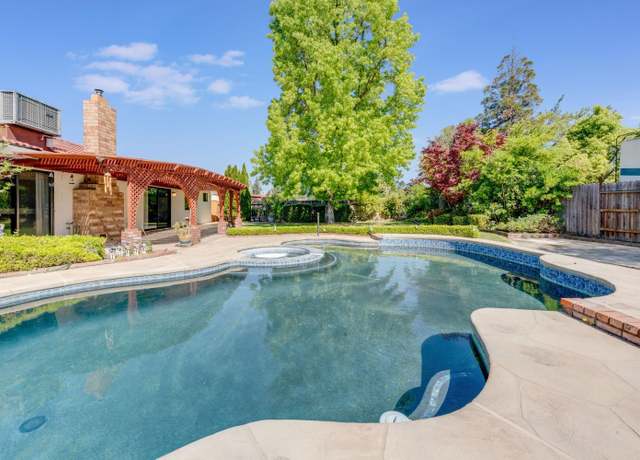 Property at 8700 Tipton Ct, Elk Grove, CA 95624, 3 beds, 2.5 baths