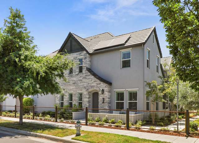 Property at 3304 Crocker Dr, Sacramento, CA 95818, 3 beds, 2.5 baths