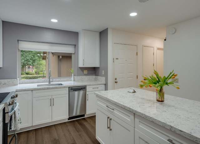 Property at 7036 Rancho Mirage Ct, Citrus Heights, CA 95621, 2 beds, 2 baths