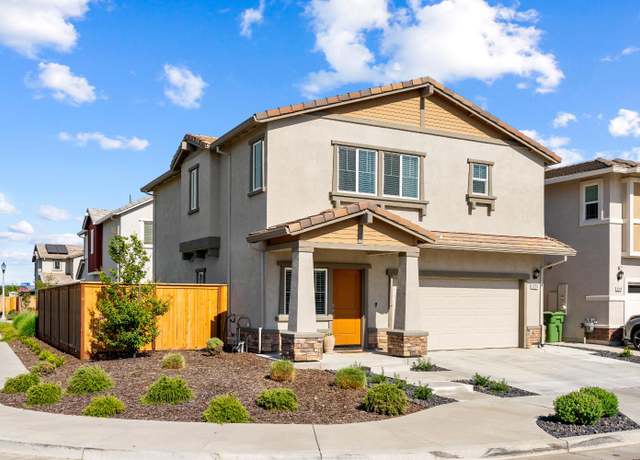 Property at 3233 America Dr, Lincoln, CA 95648, 4 beds, 2.5 baths