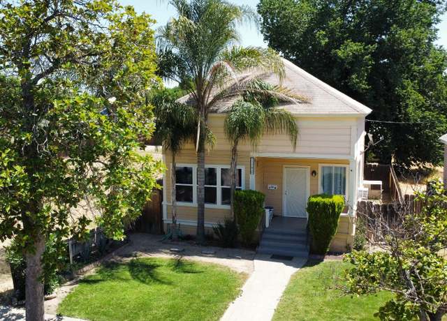Property at 1140 R St, Newman, CA 95360, 2 beds, 1.5 baths