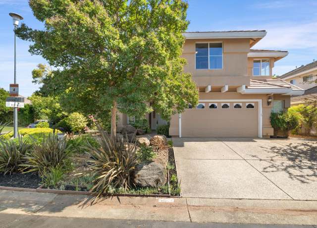 Property at 5524 Coronawood Ln, Carmichael, CA 95608, 4 beds, 2.5 baths