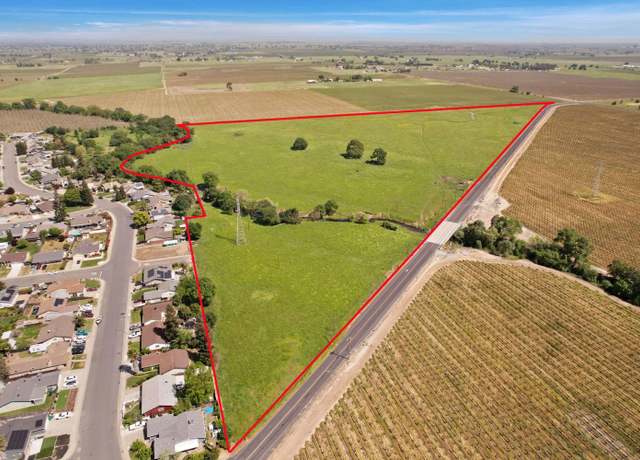 Property at 18400 N Tully Rd, Lockeford, CA 95237