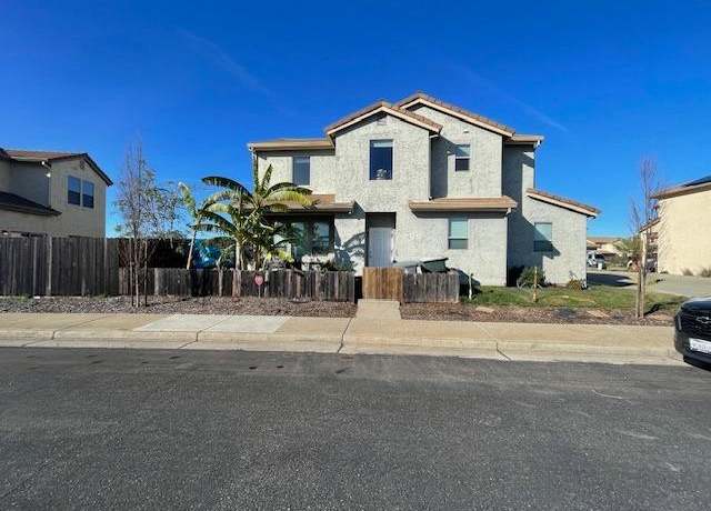 Property at 1702 Bluffs Dr, Oroville, CA 95965, 3 beds, 2.5 baths
