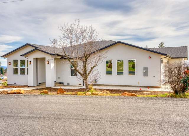 Property at 1065 Fairview Dr, Paradise, CA 95969, 3 beds, 3 baths
