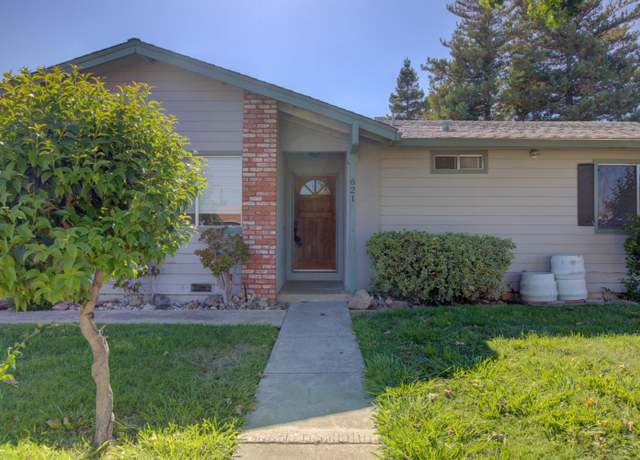 Property at 621 Dixie Ln, Ripon, CA 95366, 3 beds, 2 baths