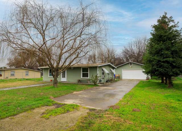 Property at 448 W Greenway Ave, Turlock, CA 95380, 2 beds, 1 bath