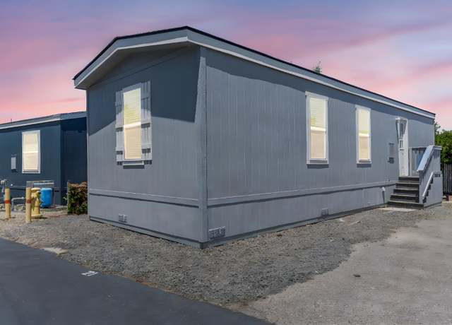 Property at 927 E F St #21, Oakdale, CA 95361, 2 beds, 1 bath