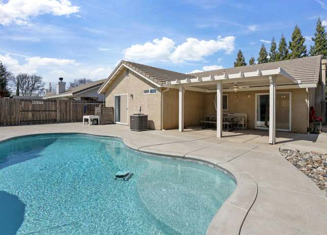 Property at 220 Meadowlark Way, Lodi, CA 95240, 3 beds, 2 baths