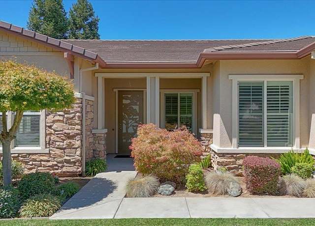 Property at 2451 Belle Glade Ln, Manteca, CA 95336, 2 beds, 2.5 baths