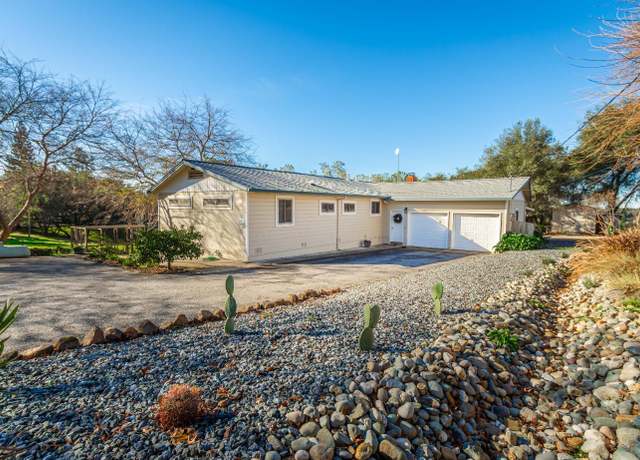 Property at 7855 Mount Vernon Rd, Auburn, CA 95603, 3 beds, 2 baths