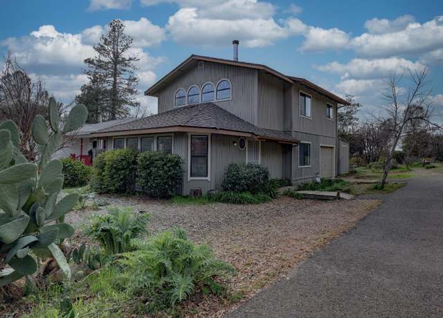 Property at 220 Virginia St, Auburn, CA 95603, 3 beds, 2 baths