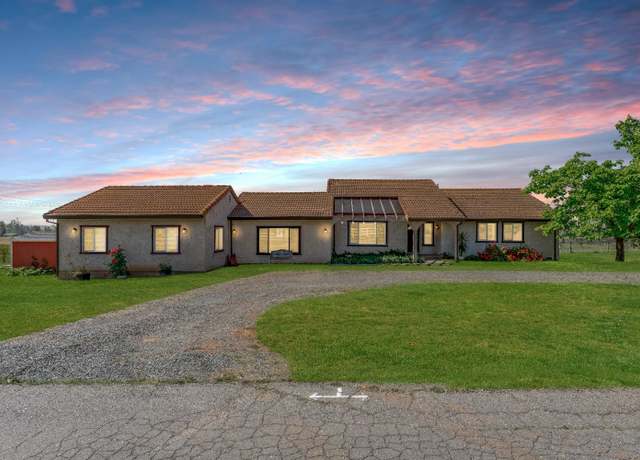 Property at 3218 Las Quintas Way, Marysville, CA 95901, 5 beds, 2 baths