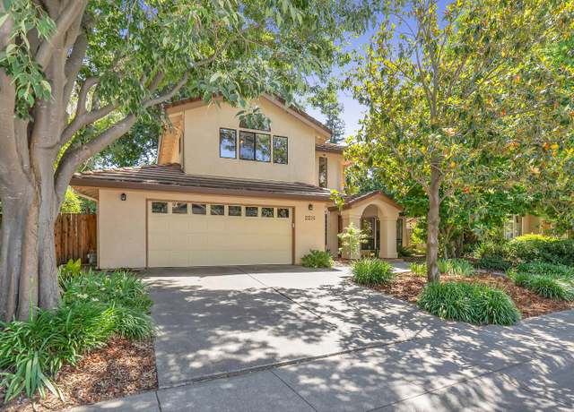 Property at 2216 Bryce Ln, Davis, CA 95616, 4 beds, 2.5 baths
