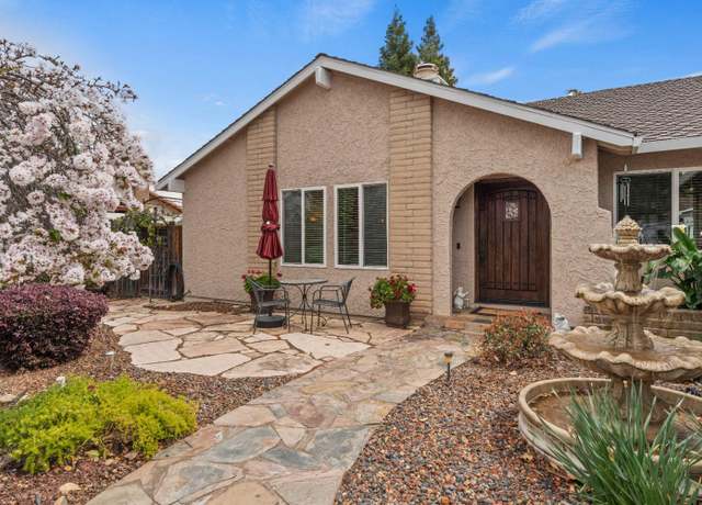 Property at 120 Canyon Rim Dr, Folsom, CA 95630, 3 beds, 2 baths