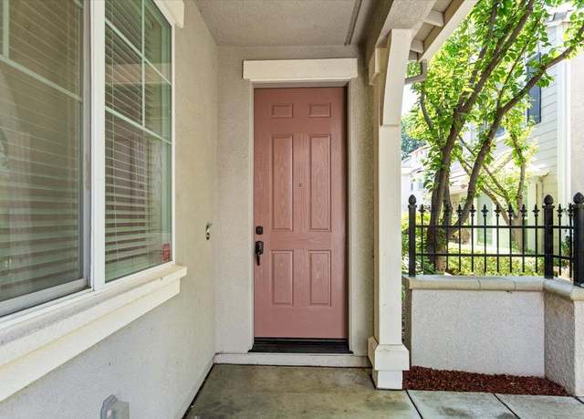 Property at 1067 Sallie Ln, Tracy, CA 95376, 3 beds, 3.5 baths