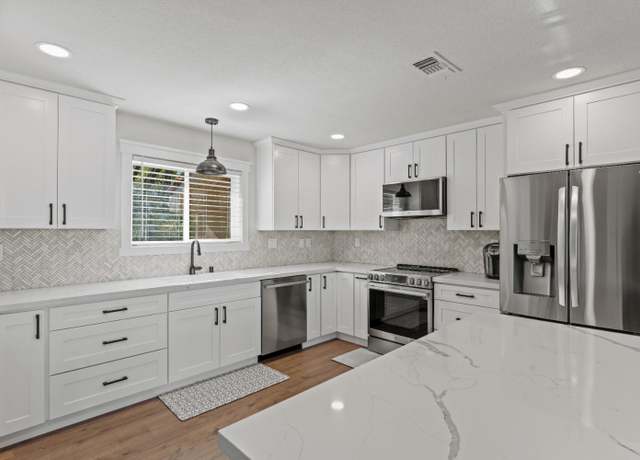 Property at 10680 Kanehls Cor, Auburn, CA 95602, 3 beds, 2 baths