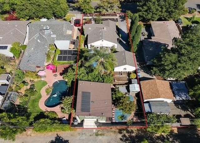 Property at 1708 37th St, Sacramento, CA 95816, 2 beds, 1 bath