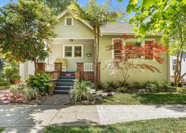 Property at 2212 D St, Sacramento, CA 95816, 3 beds, 2 baths
