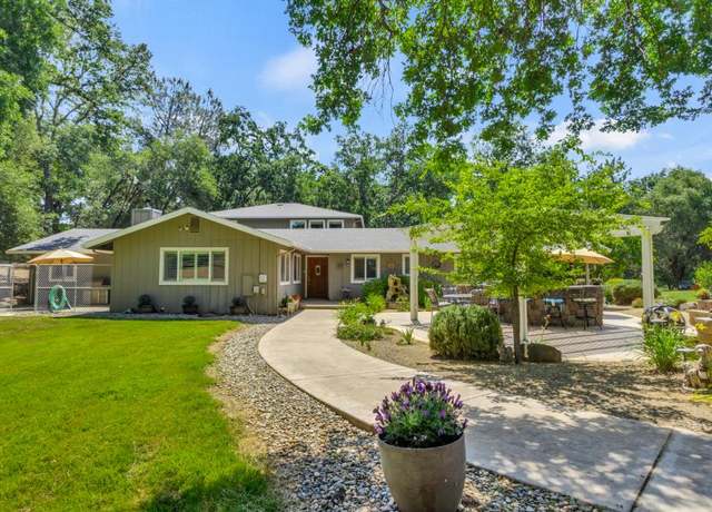Property at 4501 Holiday Lake Dr, Shingle Springs, CA 95682, 4 beds, 4 baths
