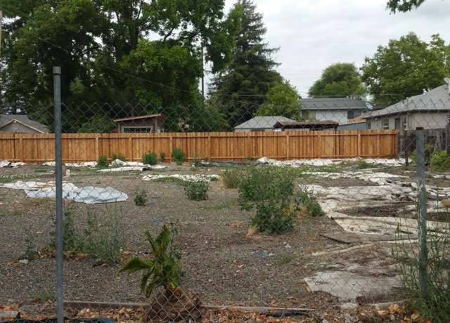 Property at 3241 W St, Sacramento, CA 95817