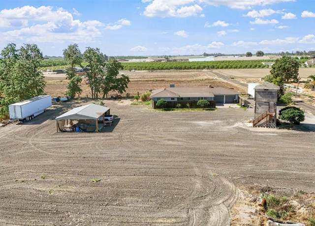 Property at 18365 E Clausen Rd, Turlock, CA 95380, 3 beds, 2 baths