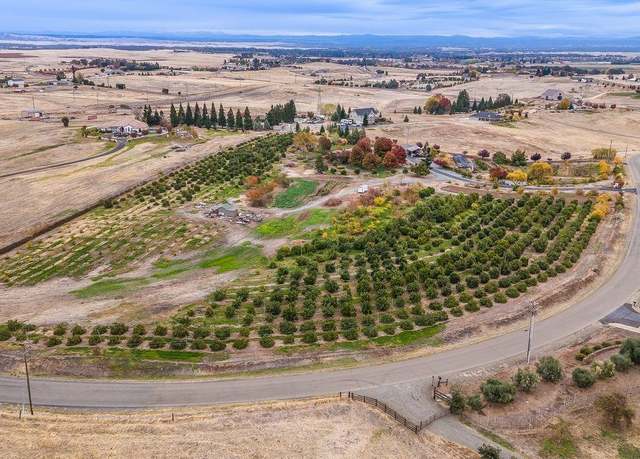 Property at 13751 SE Indio Dr, Sloughhouse, CA 95683, 3 beds, 2.5 baths