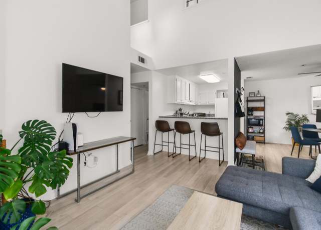 Property at 1019 Dornajo #214 Way #214, Sacramento, CA 95825, 2 beds, 2 baths