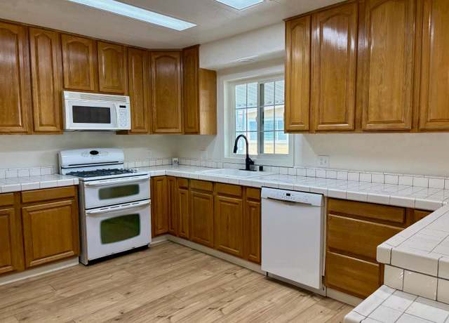 Property at 54 Saxton Cir, Citrus Heights, CA 95621, 2 beds, 2 baths