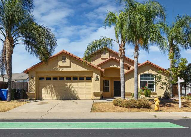 Property at 195 W C St, Galt, CA 95632, 4 beds, 2 baths