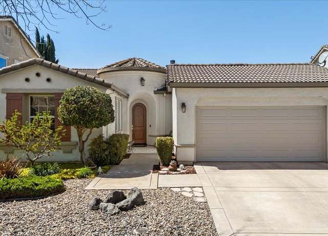Property at 286 Cresta Way, Oakdale, CA 95361, 3 beds, 3 baths