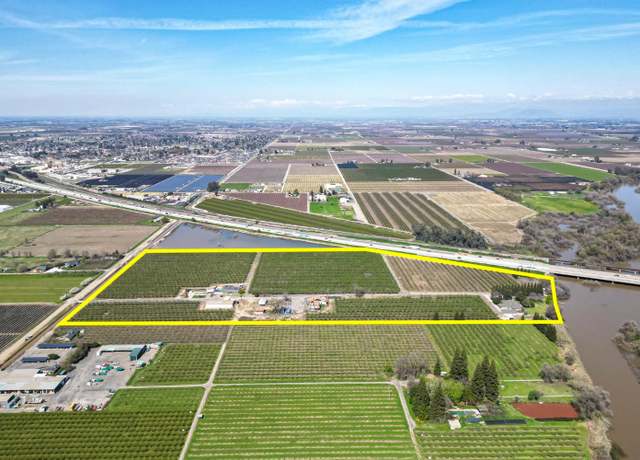 Property at 1841 Avenue 388, Kingsburg, CA 93631